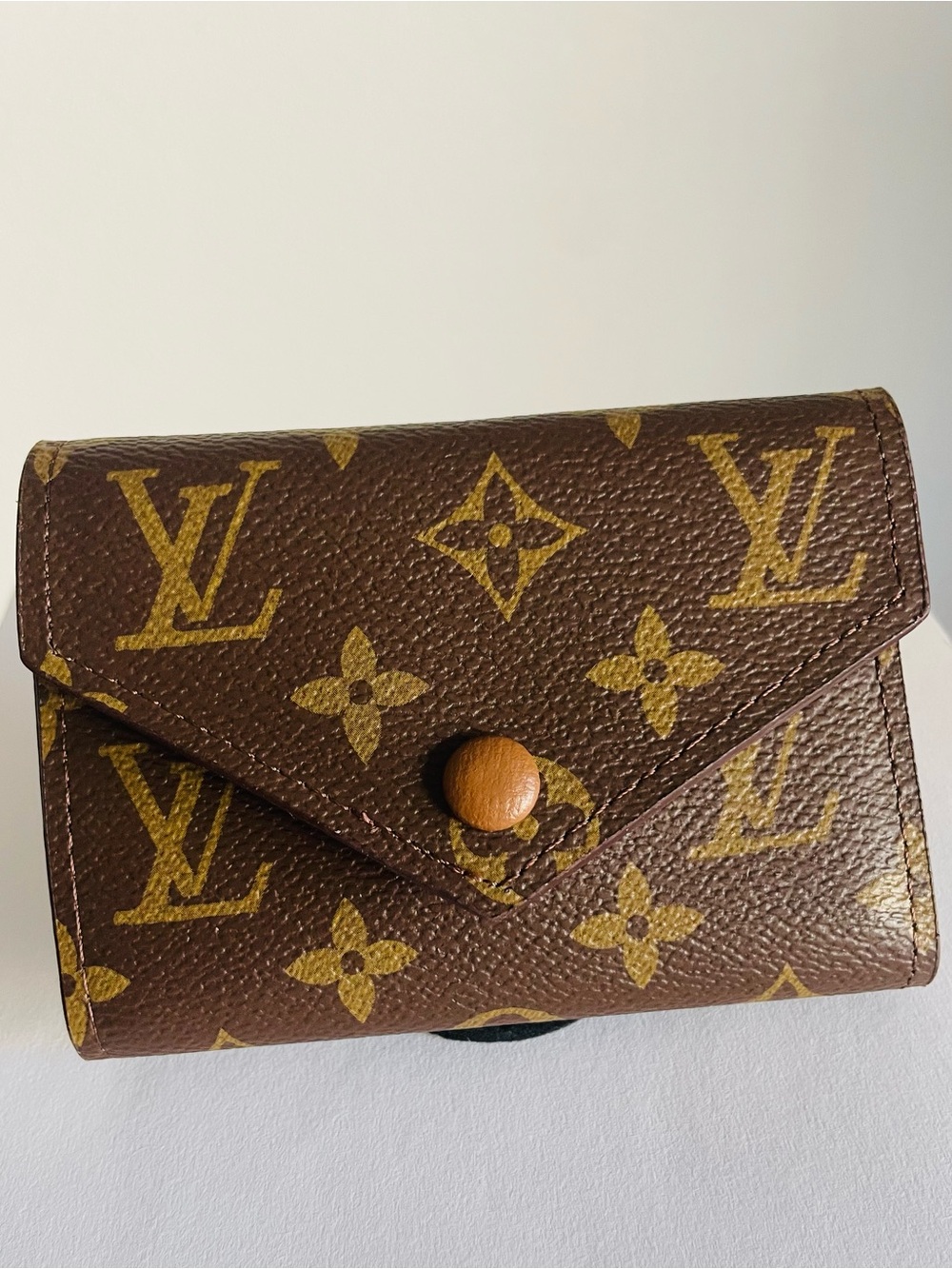 Monogrammed Luxe Classic Brown Envelope Wallet